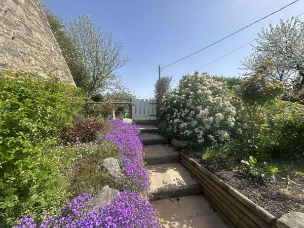 Plouider (29260) Maison de campagne, avec hangar