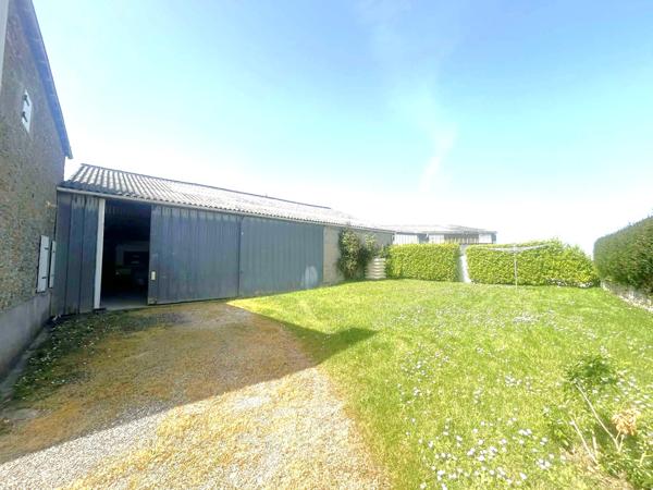 Plouider (29260) Maison de campagne, avec hangar