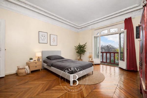 Joinville-le-Pont, Maison 6 Chambres -  350 m² à vendre