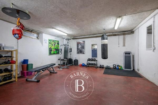 Joinville-le-Pont, Maison 6 Chambres -  350 m² à vendre