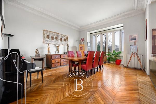 Joinville-le-Pont, Maison 6 Chambres -  350 m² à vendre