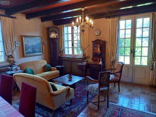 Maison à vendre à Vic-sur-Cère dans le Cantal (15800), ref : MG/2305