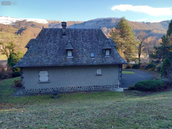 Maison à vendre à Vic-sur-Cère dans le Cantal (15800), ref : MG/2305