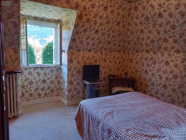 Maison à vendre à Vic-sur-Cère dans le Cantal (15800), ref : MG/2305