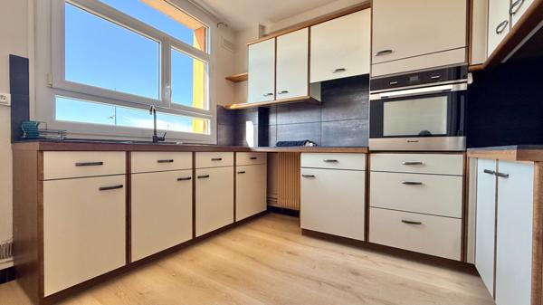 Appartement Corbeil Essonnes 3 pièce(s) 70.22 m2