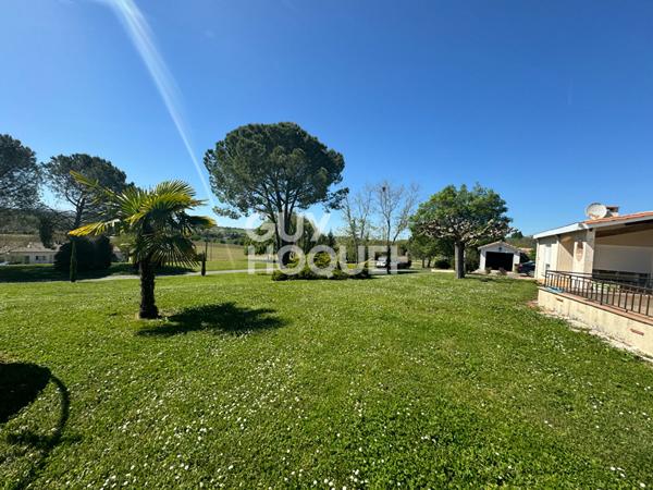 Maison d'architecte avec piscine et parc