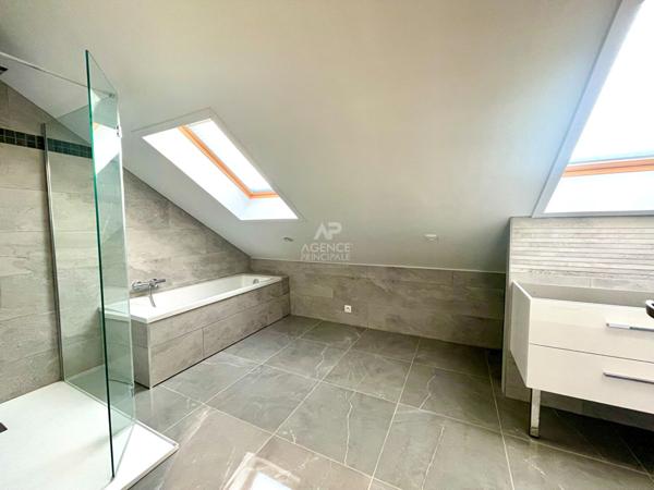 Maison Eragny 11 pièce(s) 310m2 920 000 € **  - Référence  7310