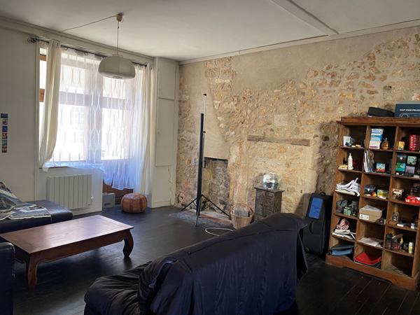 POITIERS CENTRE - maison de ville avec terrasse