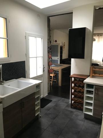 POITIERS CENTRE - maison de ville avec terrasse