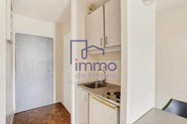 Appartement 1 pièce                                        - 69007 LYON Réf : 213931