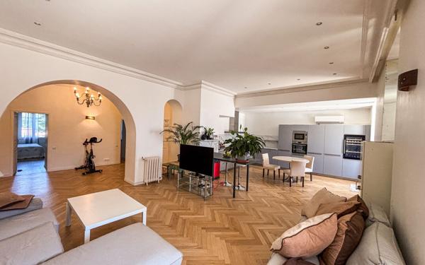 Appartement à vendre    5 pièces • 147,26 m2 Cannes