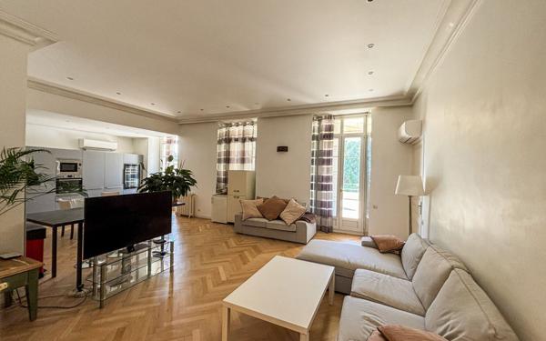 Appartement à vendre    5 pièces • 147,26 m2 Cannes