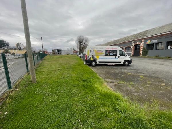 Dpt Hautes Pyrénées (65), à vendre TARBES terrain