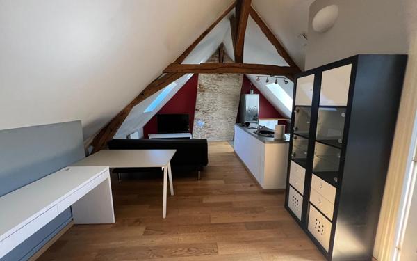 Appartement à vendre    3 pièces • 72 m2 Étampes