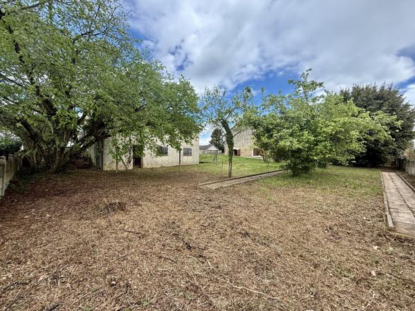 Deux maisons et garage