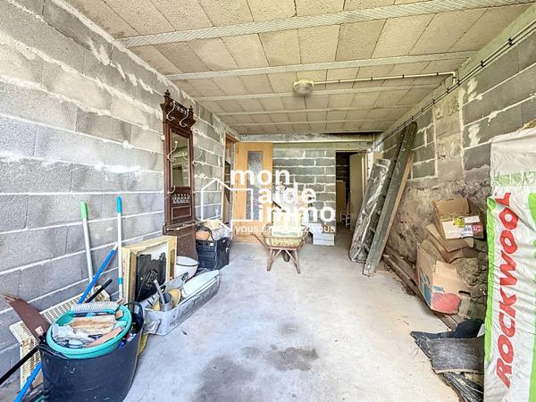 Deux maisons et garage