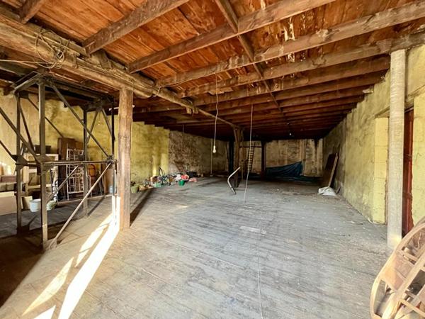 Immeuble de 2 plateaux - 285 m²