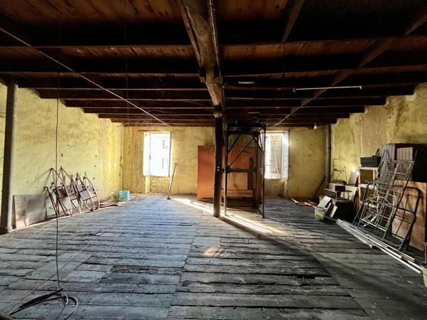 Immeuble de 2 plateaux - 285 m²