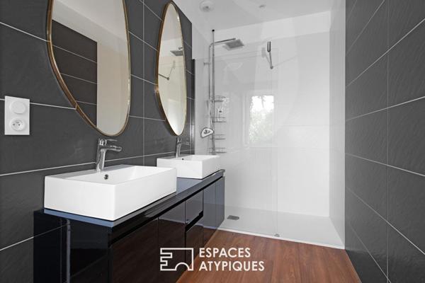 Grande maison de notable avec piscine et dépendance