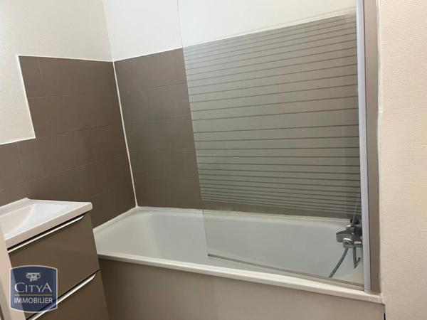 Appartement à louer 1 pièce 37.66m² Châteauroux (36000)