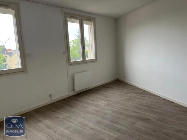 Appartement à louer 1 pièce 37.66m² Châteauroux (36000)