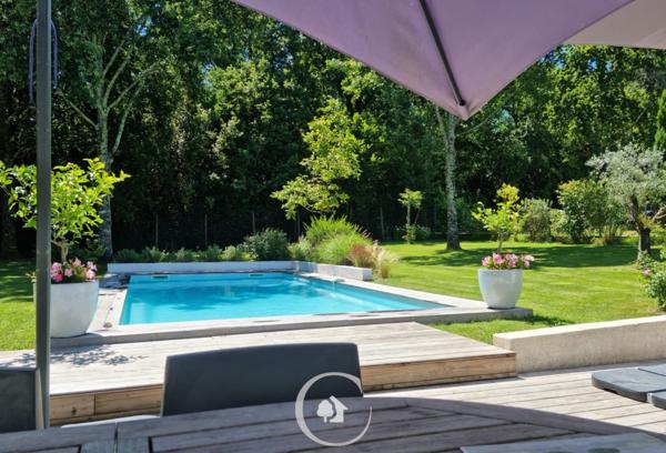 Baron (33750) VILLA ARCHITECTE T7 - 6 CHAMBRES - PISCINE - GARAGE