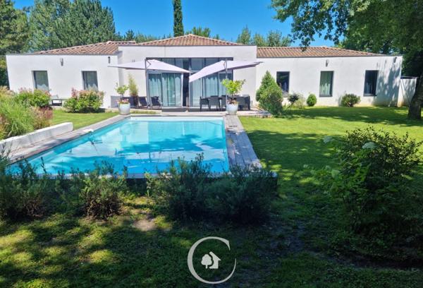 Baron (33750) VILLA ARCHITECTE T7 - 6 CHAMBRES - PISCINE - GARAGE