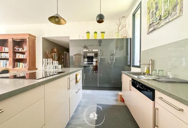 Baron (33750) VILLA ARCHITECTE T7 - 6 CHAMBRES - PISCINE - GARAGE