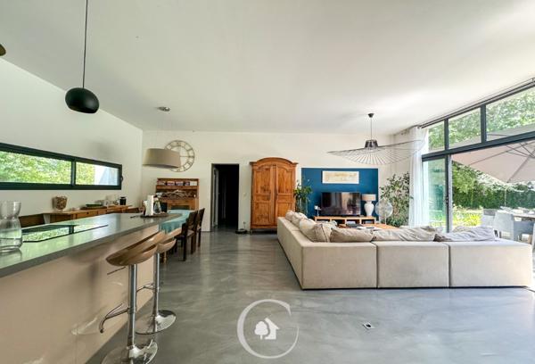 Baron (33750) VILLA ARCHITECTE T7 - 6 CHAMBRES - PISCINE - GARAGE