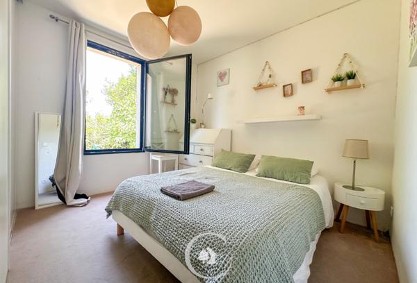 Baron (33750) VILLA ARCHITECTE T7 - 6 CHAMBRES - PISCINE - GARAGE