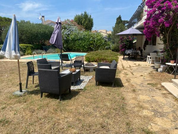 Charmante villa à Six-Fours-les-Plages, idéale pour 2 familles ou investissement locatif