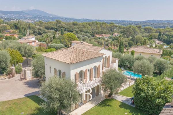 Grasse, Maison 6 Chambres -  215 m² à vendre
