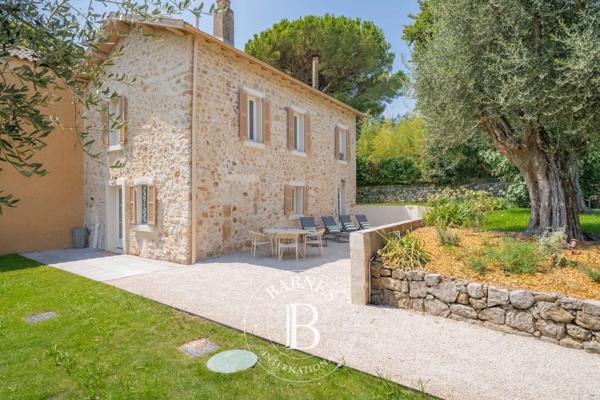 Grasse, Maison 6 Chambres -  215 m² à vendre