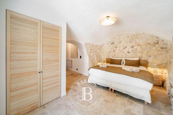 Grasse, Maison 6 Chambres -  215 m² à vendre
