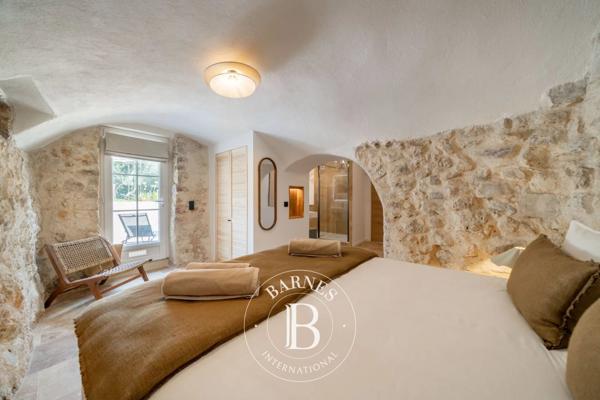 Grasse, Maison 6 Chambres -  215 m² à vendre