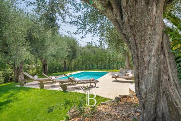 Grasse, Maison 6 Chambres -  215 m² à vendre