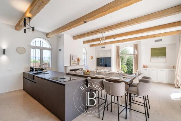 Grasse, Maison 6 Chambres -  215 m² à vendre