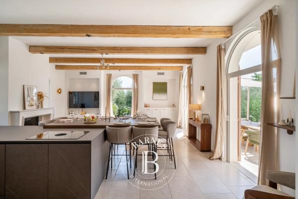 Grasse, Maison 6 Chambres -  215 m² à vendre