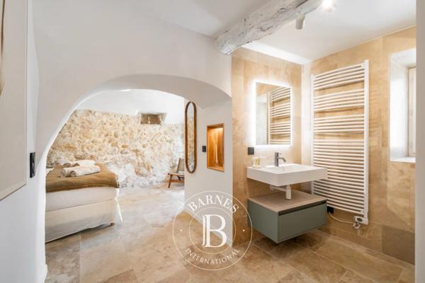 Grasse, Maison 6 Chambres -  215 m² à vendre