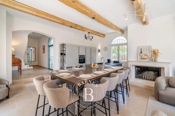 Grasse, Maison 6 Chambres -  215 m² à vendre