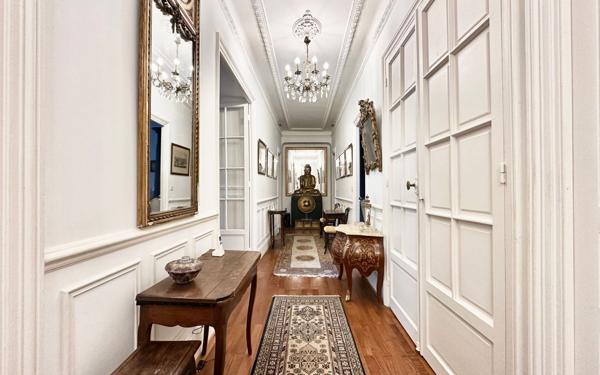 Appartement à vendre    4 pièces • 133 m2 Nice