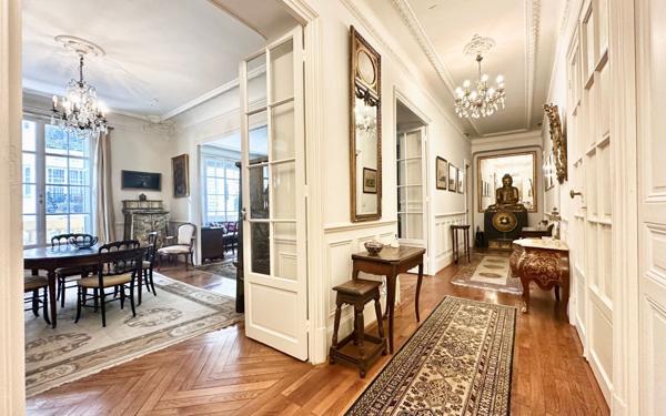 Appartement à vendre    4 pièces • 133 m2 Nice