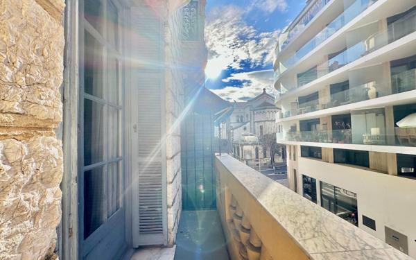 Appartement à vendre    4 pièces • 133 m2 Nice