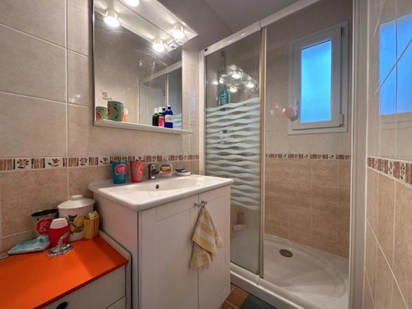 Saint-Germain sur Ay, à 350 mètres de la plage, maison de 140 m² avec vie de plain-pied et quatre chambres !!!