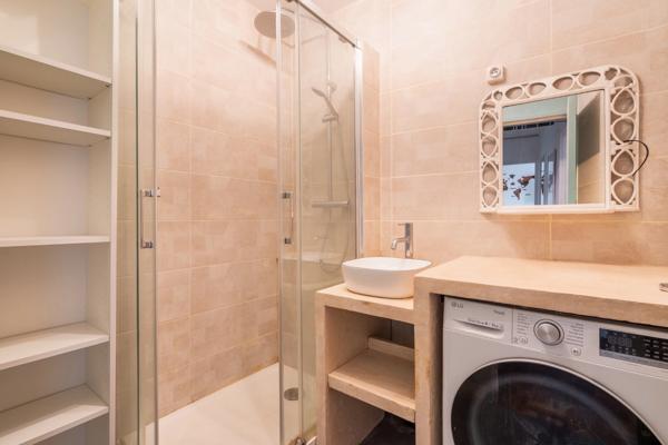 T2 43m² rafraîchi à neuf — 5ème étage avec ascenseur — Paris 19ème