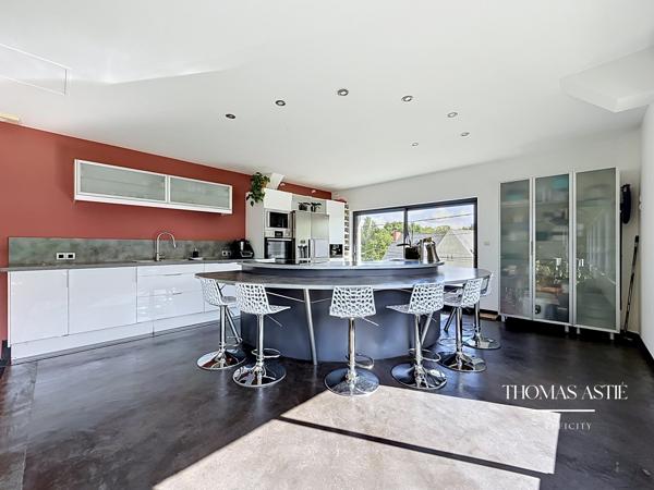 Maison
         6 pièces
        - 175 m² 368 000 € *