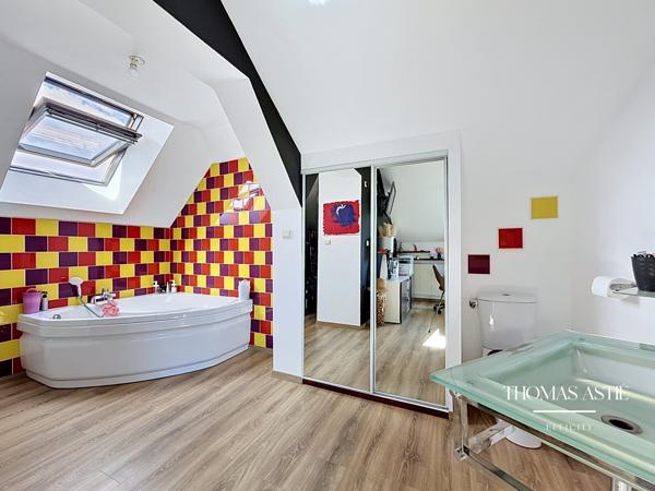 Maison
         6 pièces
        - 175 m² 368 000 € *