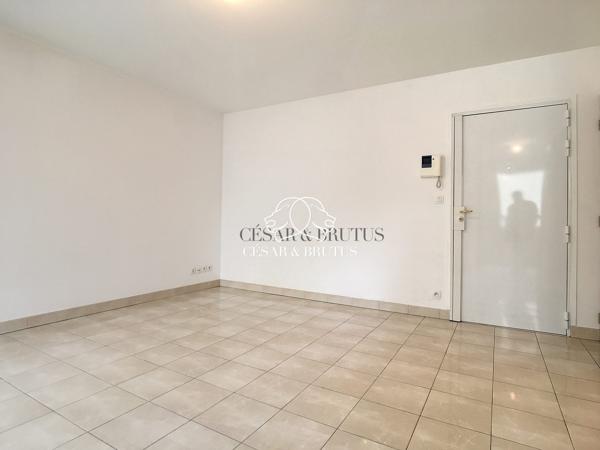 Appartement T2 Récent de 44m2 avec Balcon, cave et garage – Lyon 8