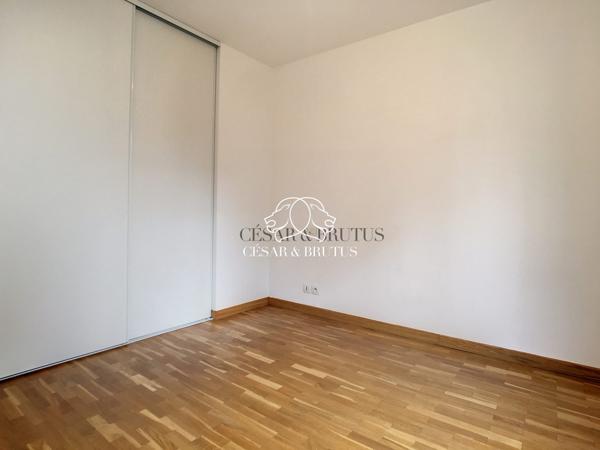 Appartement T2 Récent de 44m2 avec Balcon, cave et garage – Lyon 8