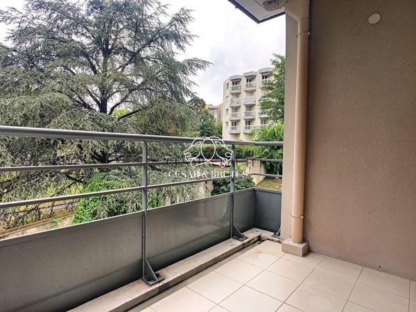 Appartement T2 Récent de 44m2 avec Balcon, cave et garage – Lyon 8